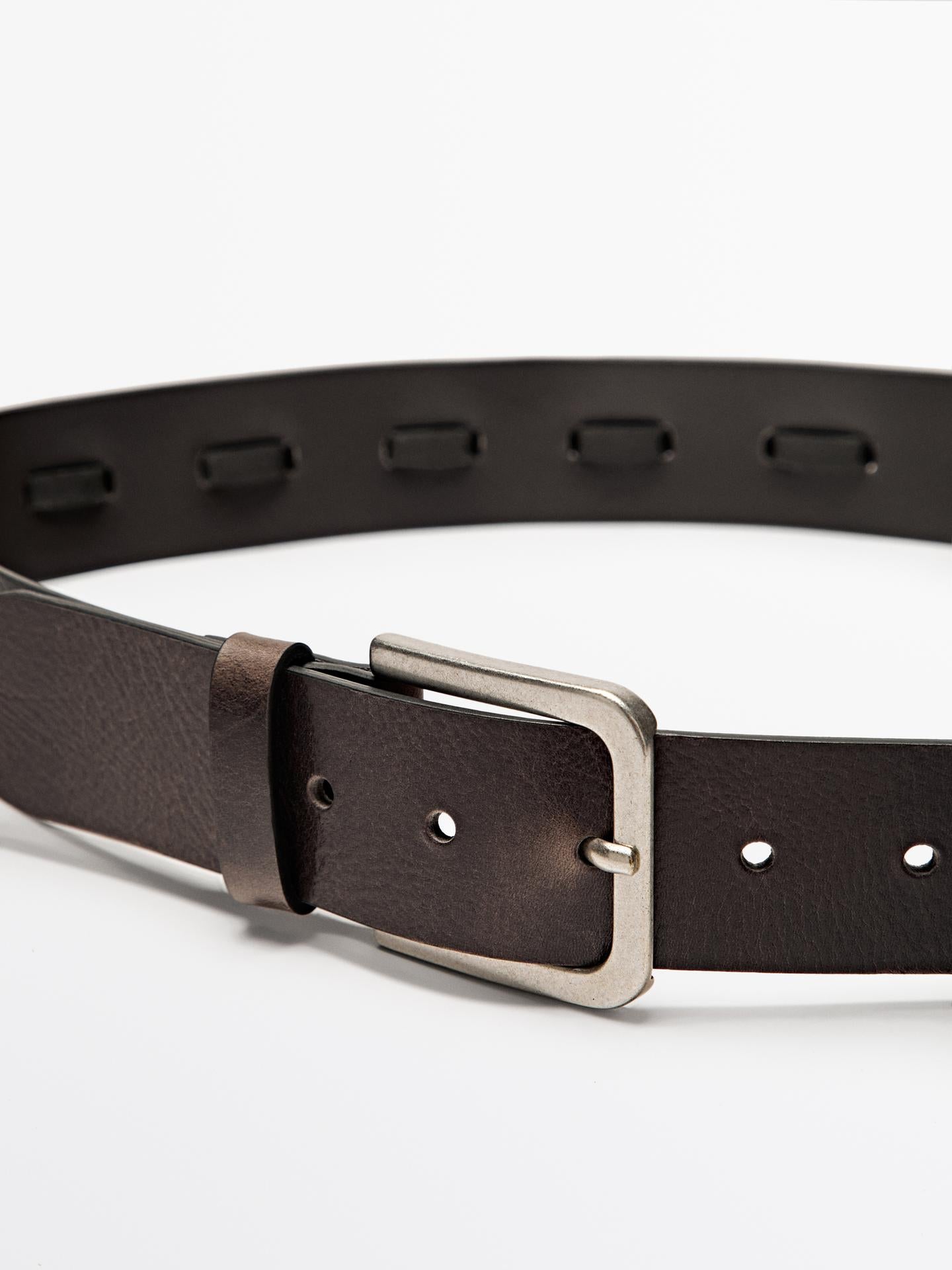 Leather belt with ring details