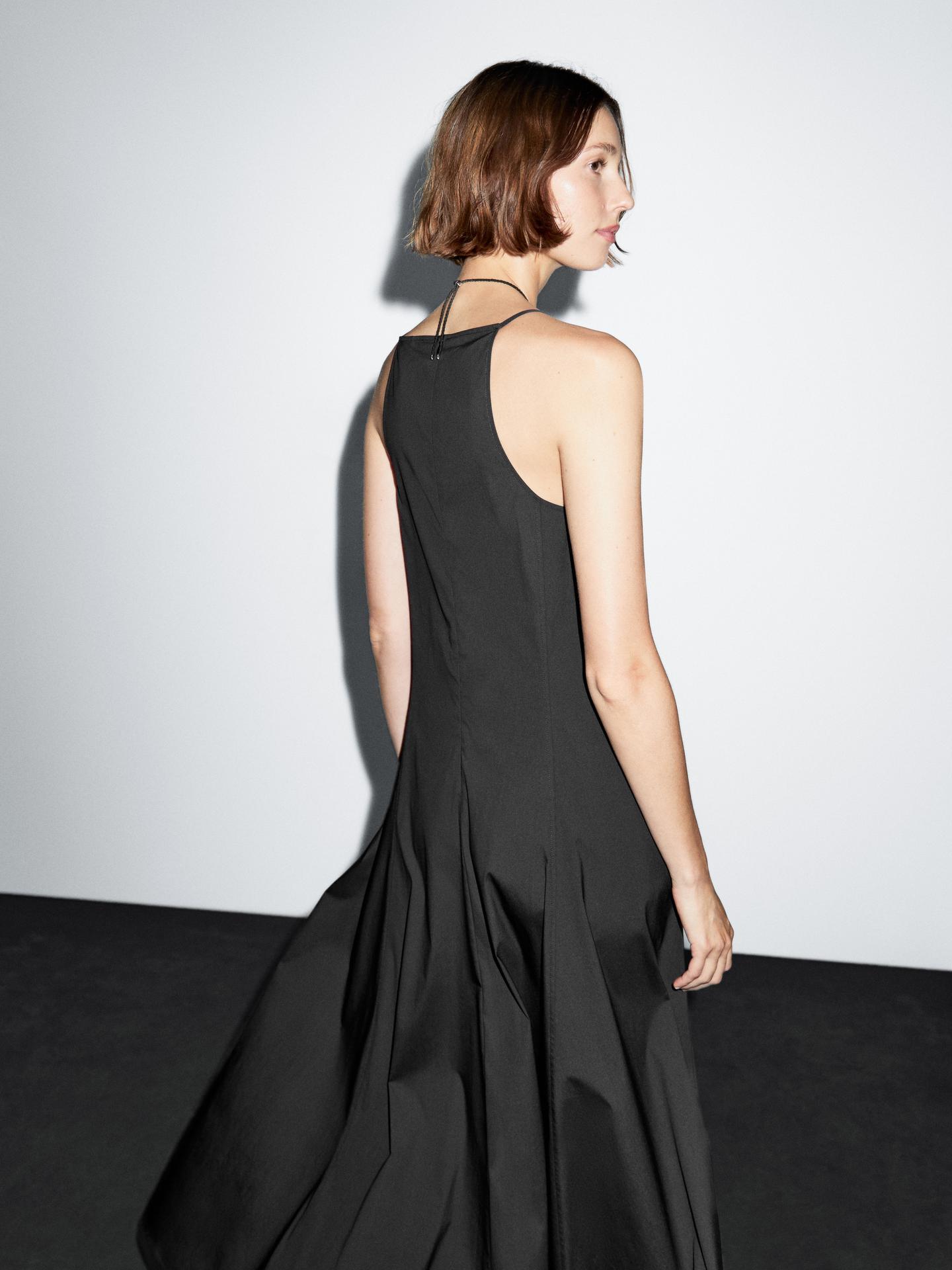 Long halter neck dress with flounce – Pavokick